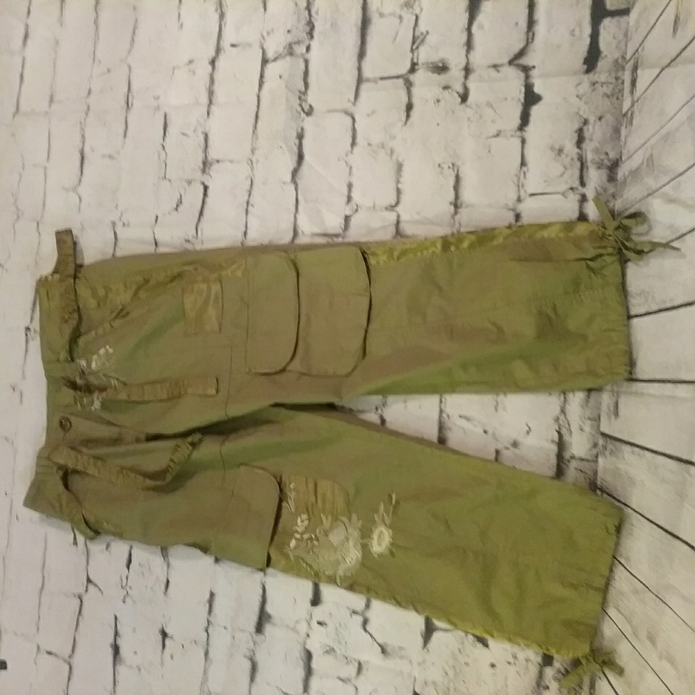 💚Nwt size 6 pants